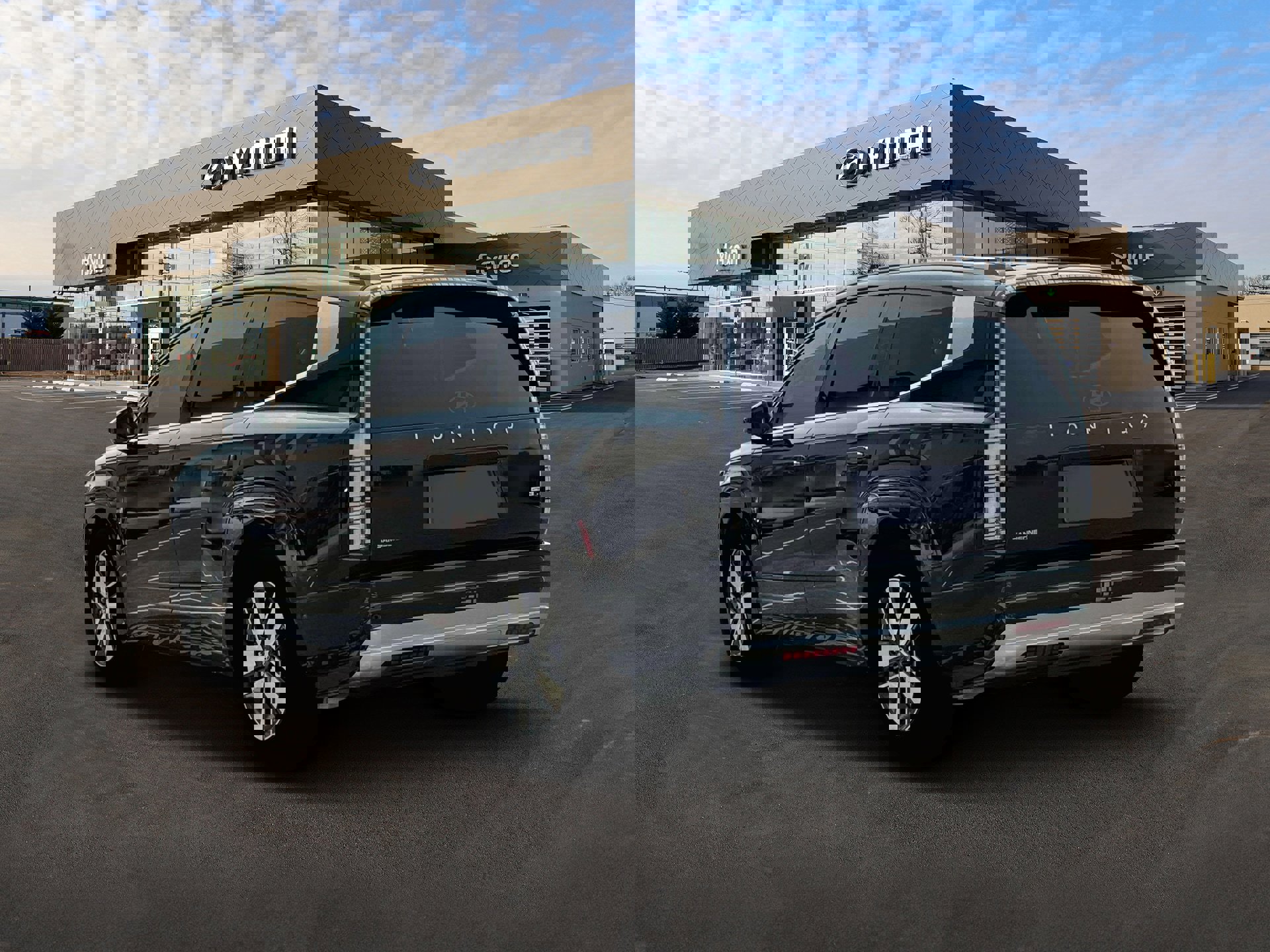 New 2026 Hyundai Ioniq 9 SEL image 5