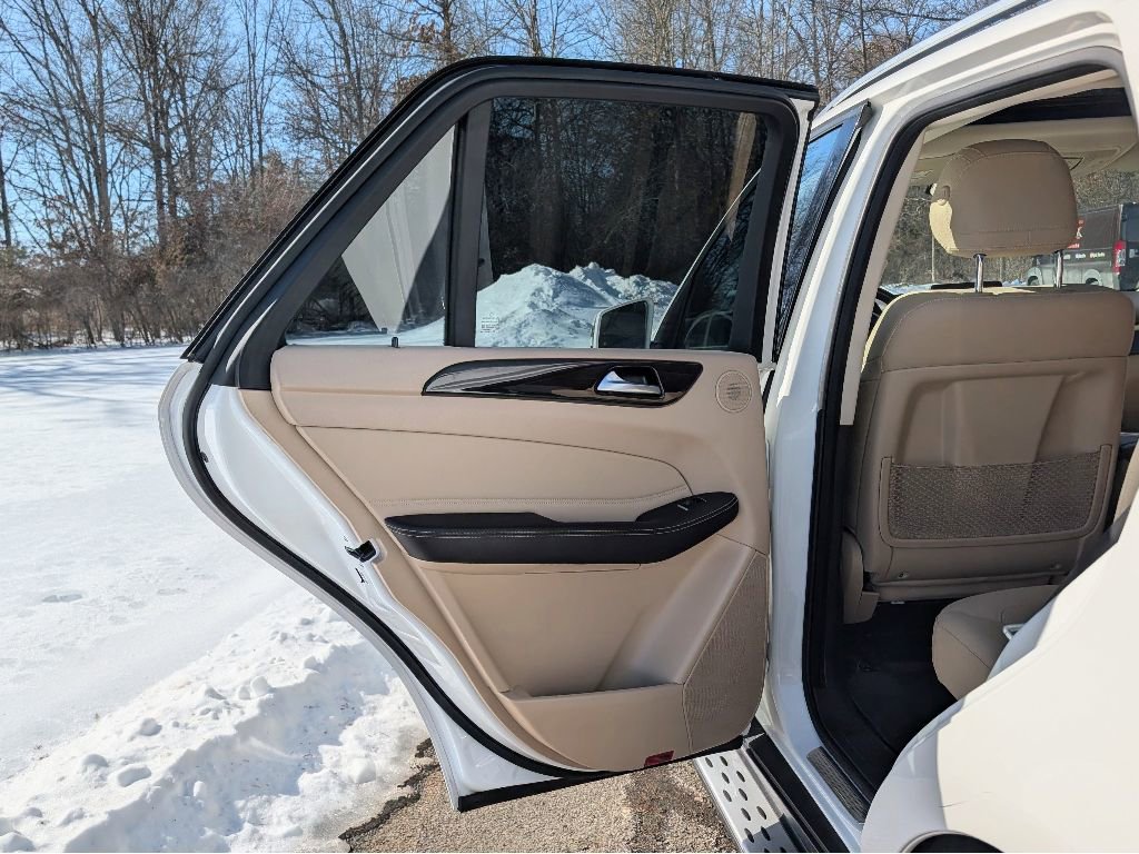 Used 2017 Mercedes-Benz GLE 350 4MATIC w/ Premium 1 Package image 9