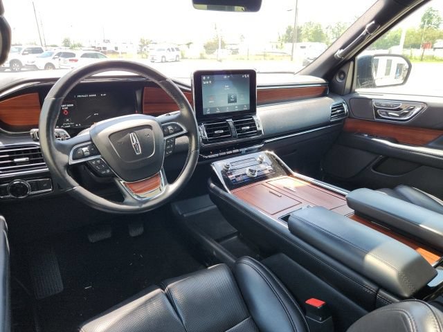 Used 2019 Lincoln Navigator L Reserve w/ Cargo Package AWD/4WD image 11