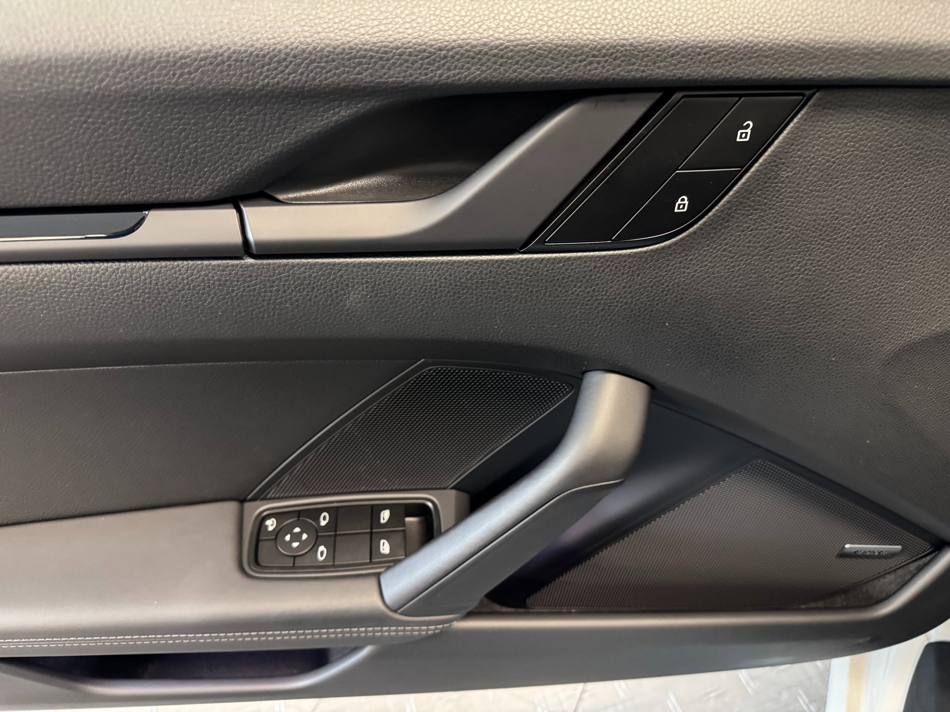 Used 2024 Porsche 911 Carrera T image 50