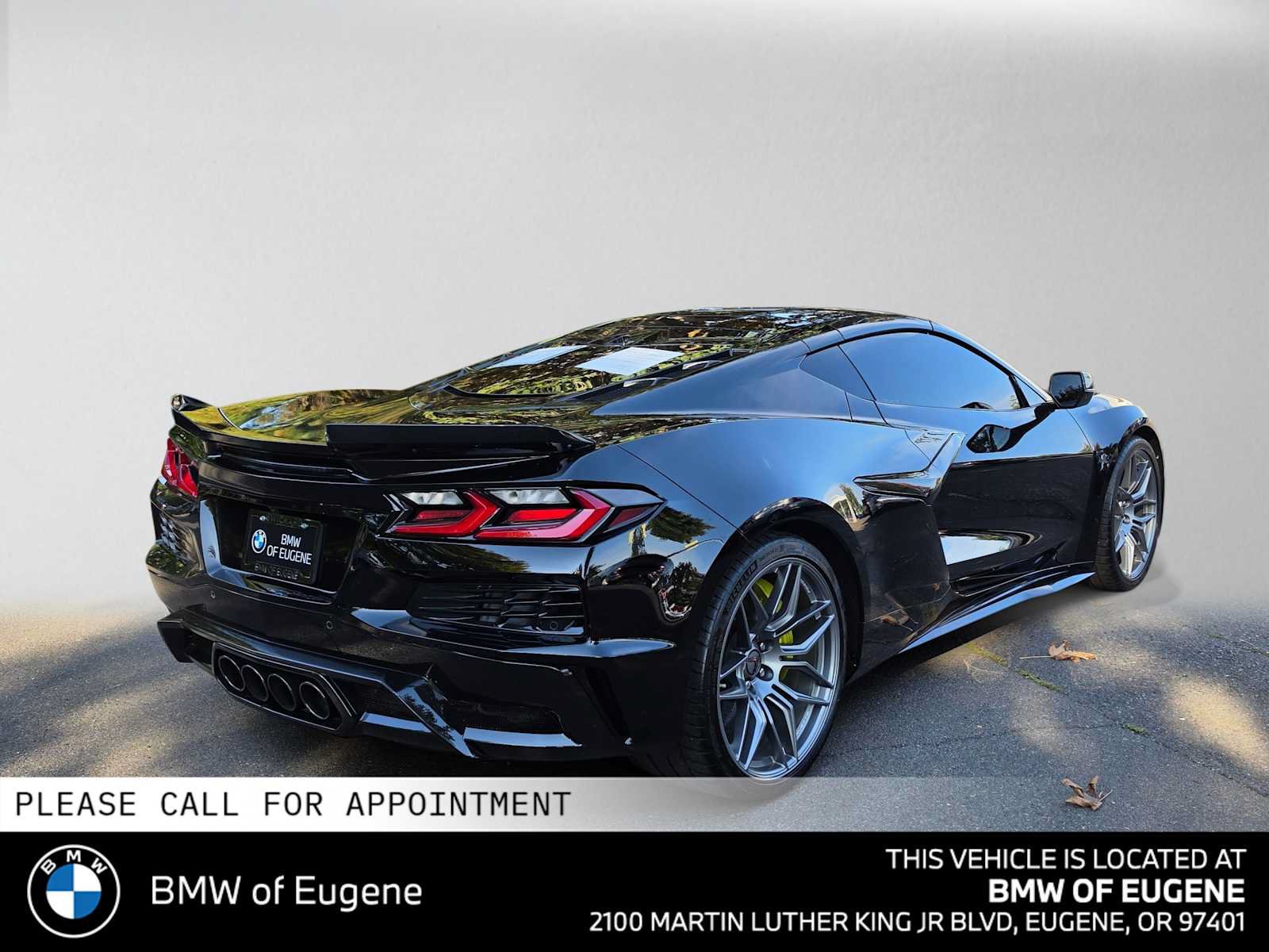 Used 2023 Chevrolet Corvette Z06 w/ Stealth Interior Trim Package RWD image 3