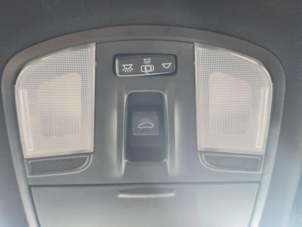 Used 2021 Hyundai Veloster Turbo FWD image 20