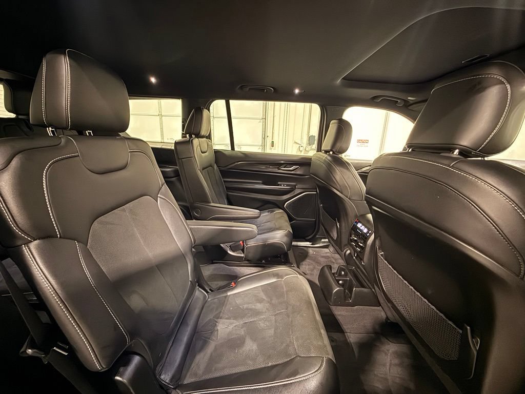 Used 2021 Jeep Grand Cherokee L Laredo RWD image 33