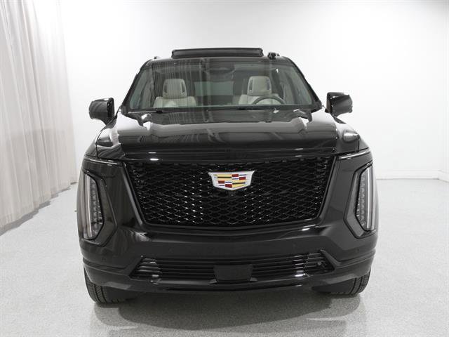 Certified 2025 Cadillac Escalade ESV Sport Platinum image 2