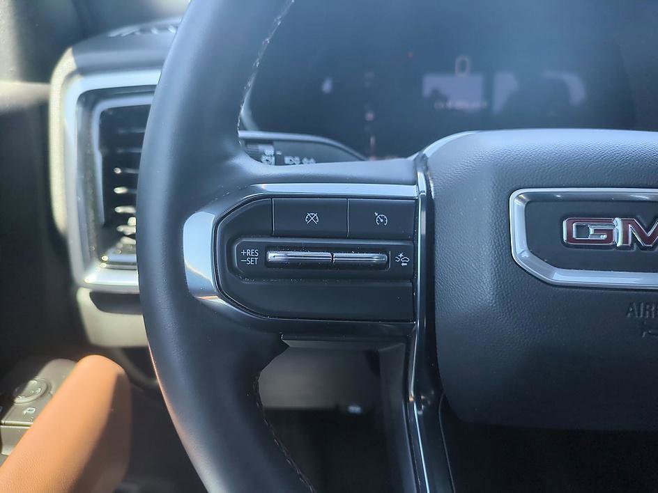 Used 2023 GMC Canyon AT4 w/ AT4 Premium Package AWD/4WD image 16