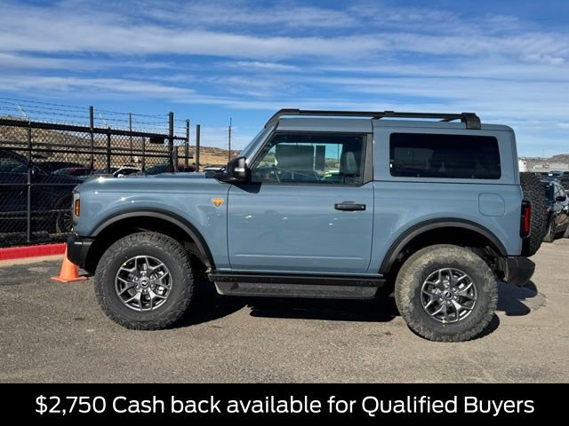 New 2025 Ford Bronco Badlands image 2