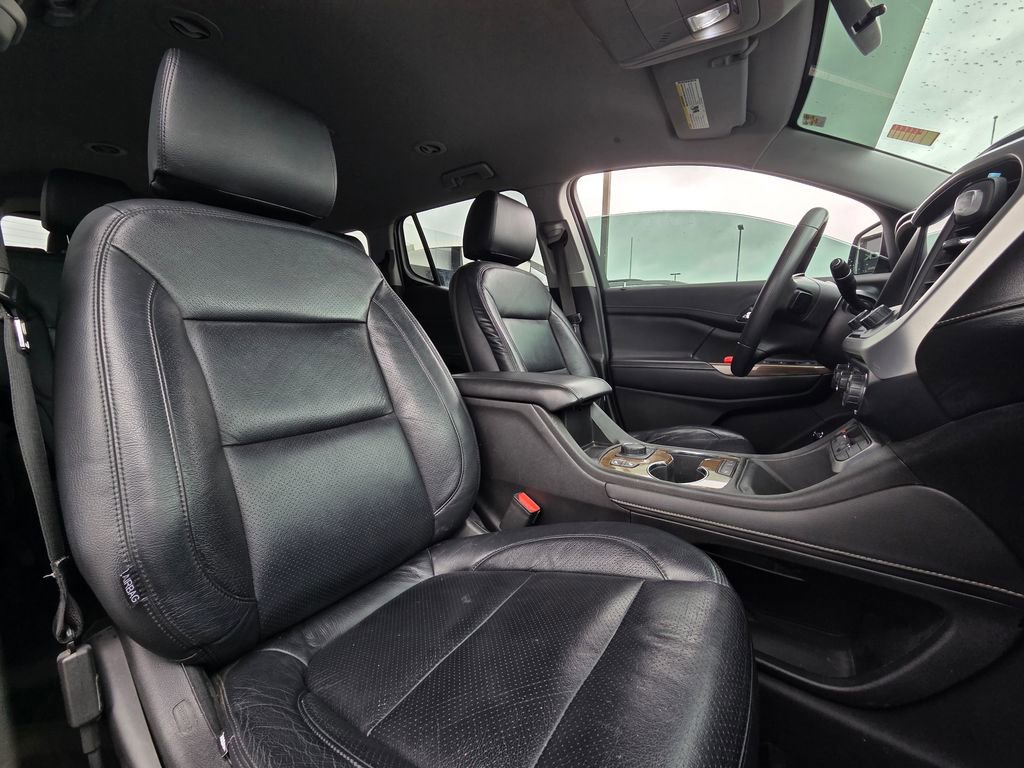 Used 2021 GMC Acadia SLE w/ Driver Convenience Package image 30