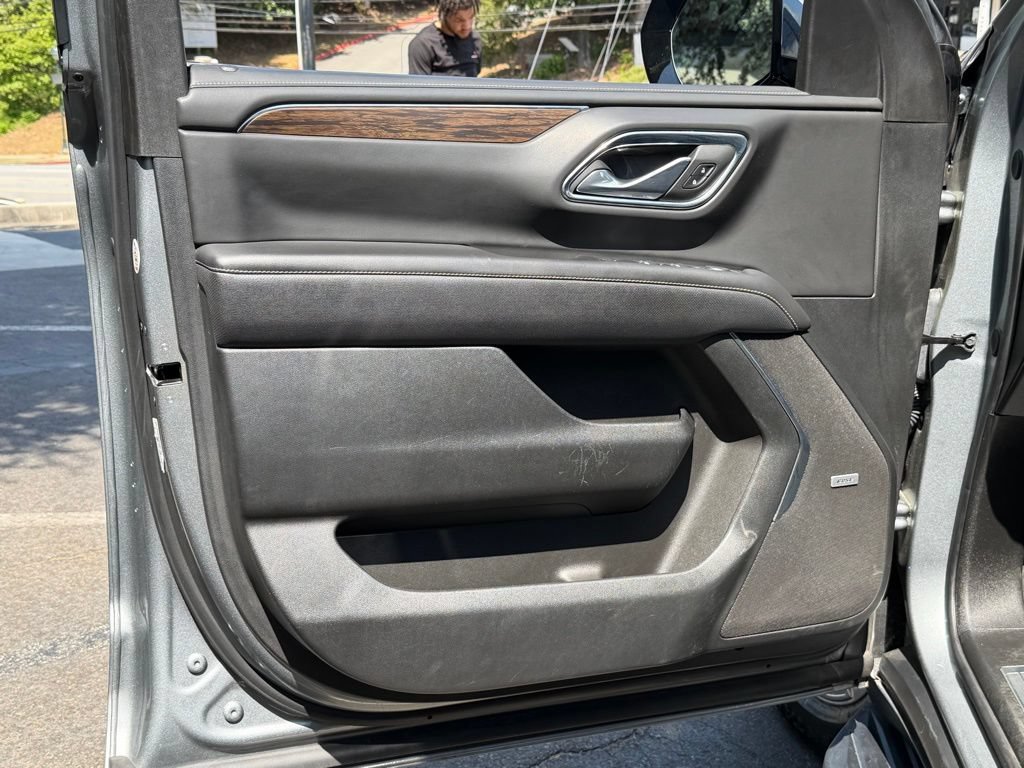 Used 2024 Chevrolet Tahoe Premier AWD/4WD image 29
