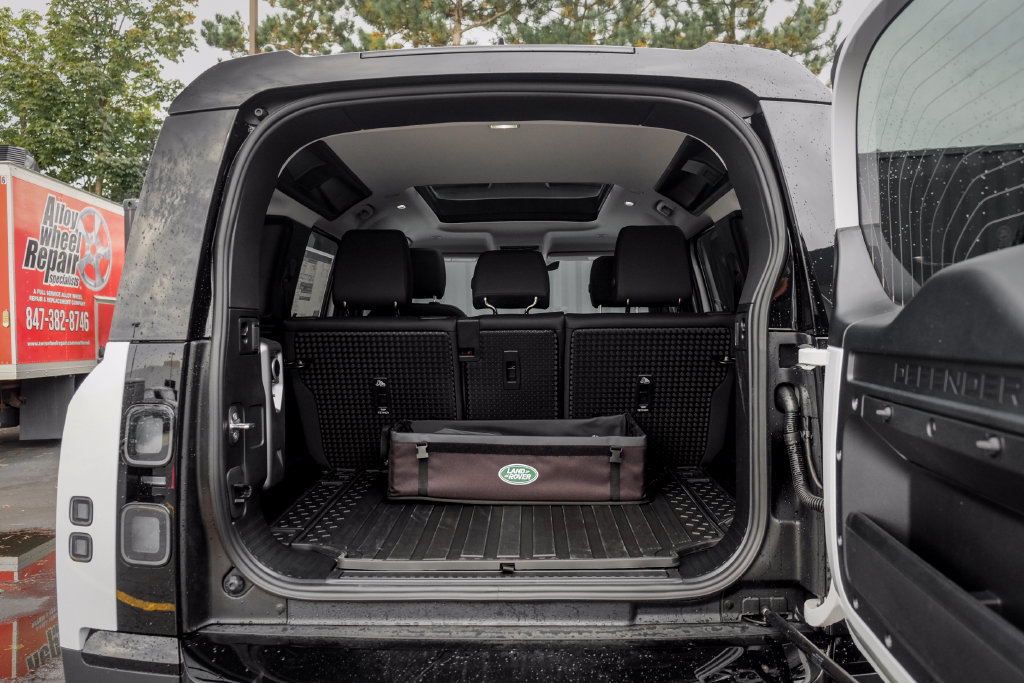 New 2026 Land Rover Defender 110 S AWD/4WD image 9