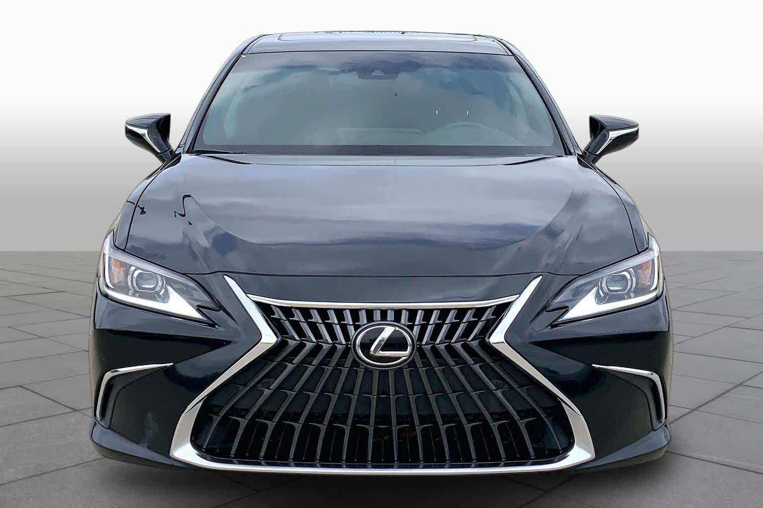 Used 2022 Lexus ES 350 w/ Premium Package FWD image 4