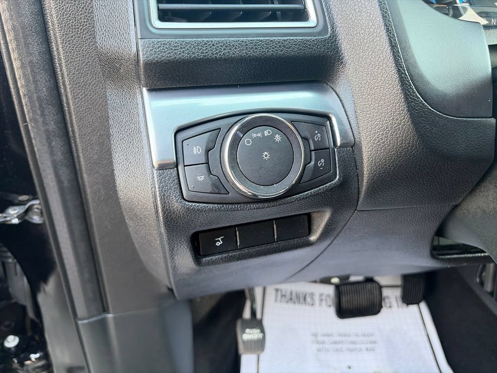 Used 2018 Ford Explorer Limited AWD/4WD image 33