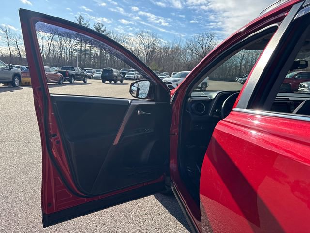 Used 2014 Toyota RAV4 XLE AWD/4WD image 22