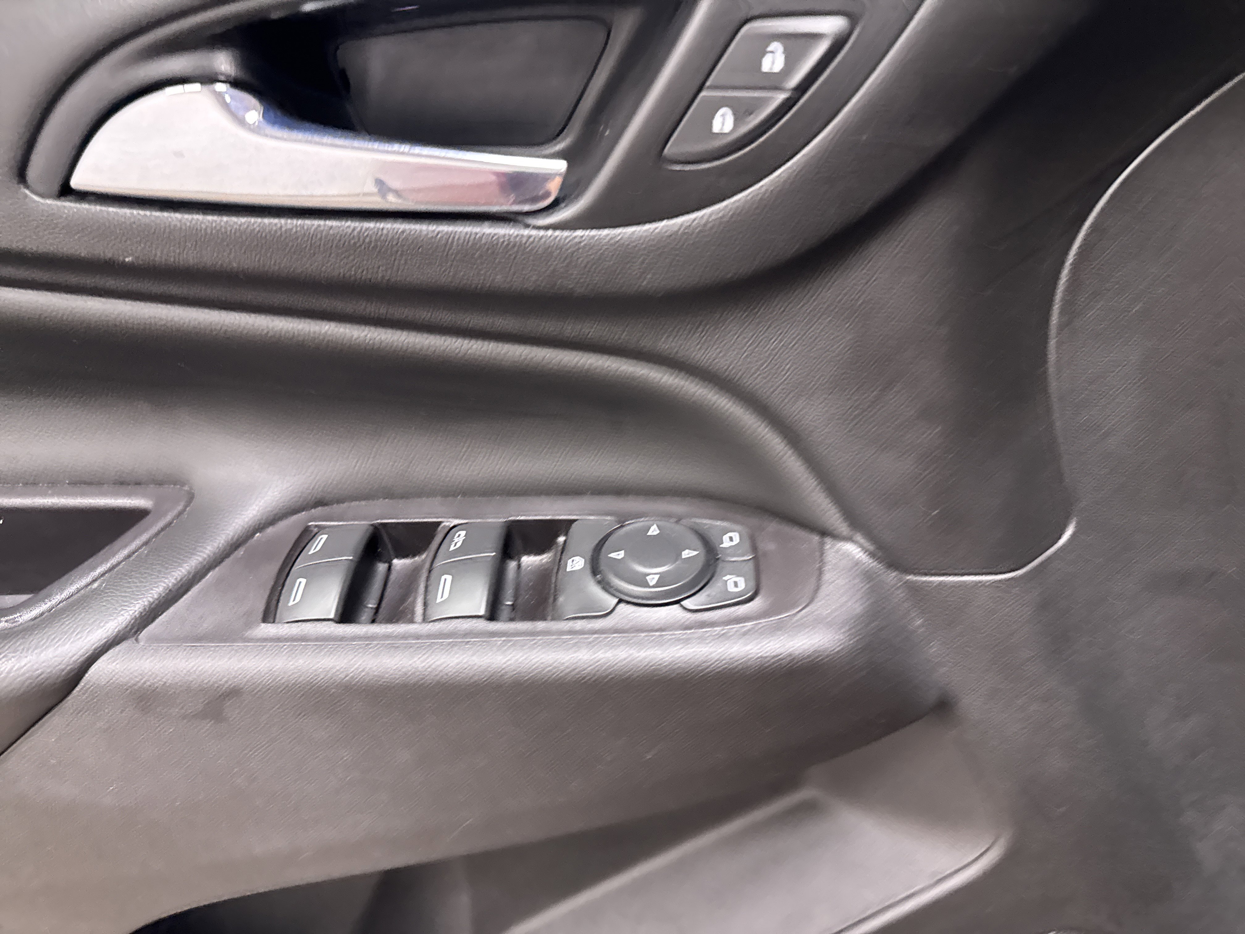 Used 2021 Chevrolet Equinox LT image 24