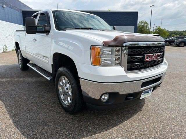 Used 2011 GMC Sierra 2500 SLT w/ SLT Convenience Package AWD/4WD image 7