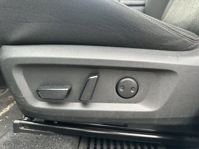 Used 2024 Nissan Rogue SV image 41