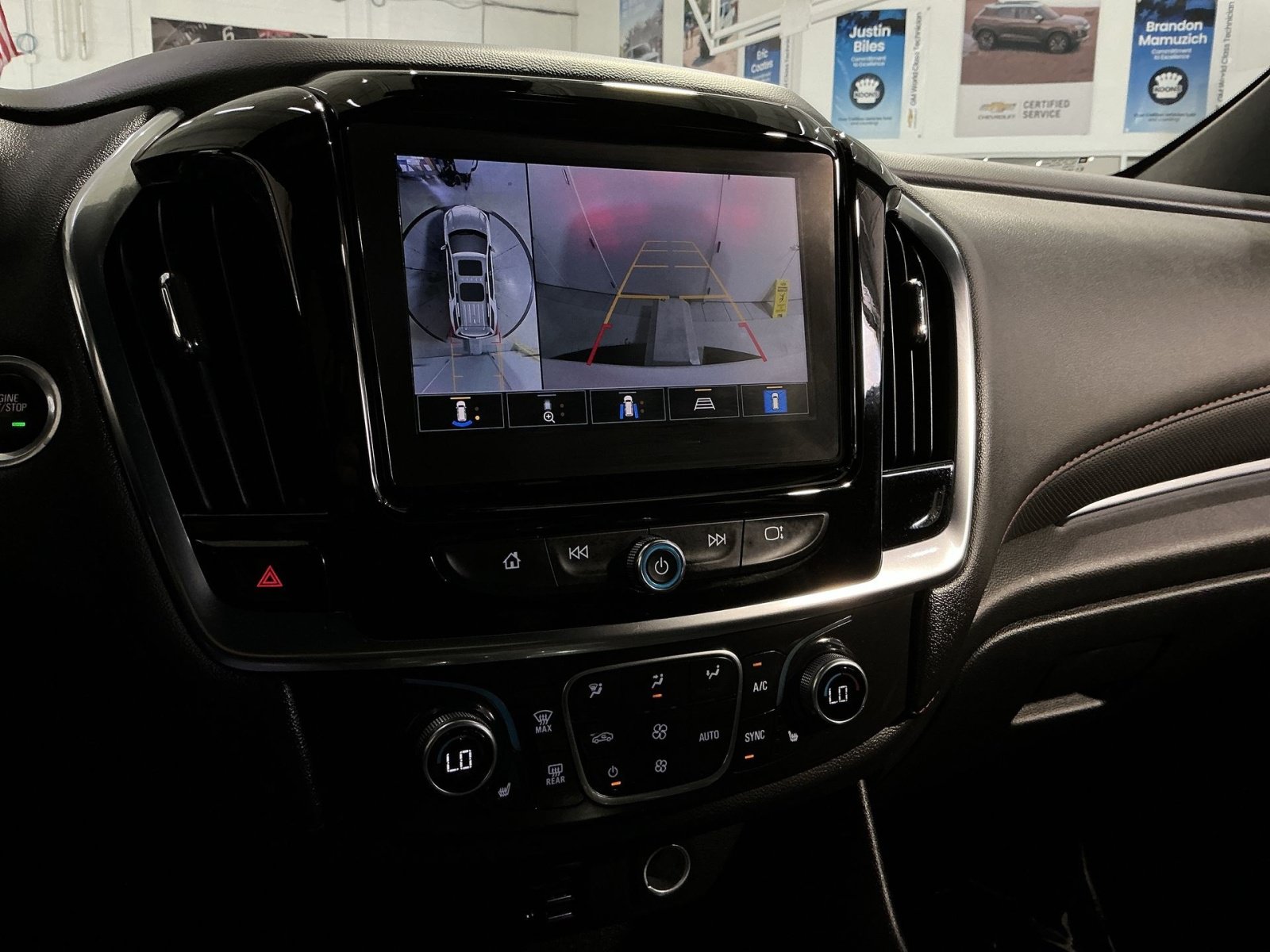 Used 2023 Chevrolet Traverse RS AWD/4WD image 20