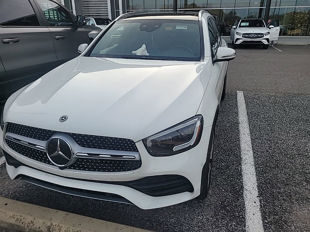 Certified 2020 Mercedes-Benz GLC 300 4MATIC image 2