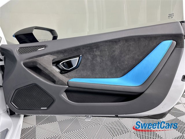 Used 2023 Lamborghini Huracan Tecnica image 32