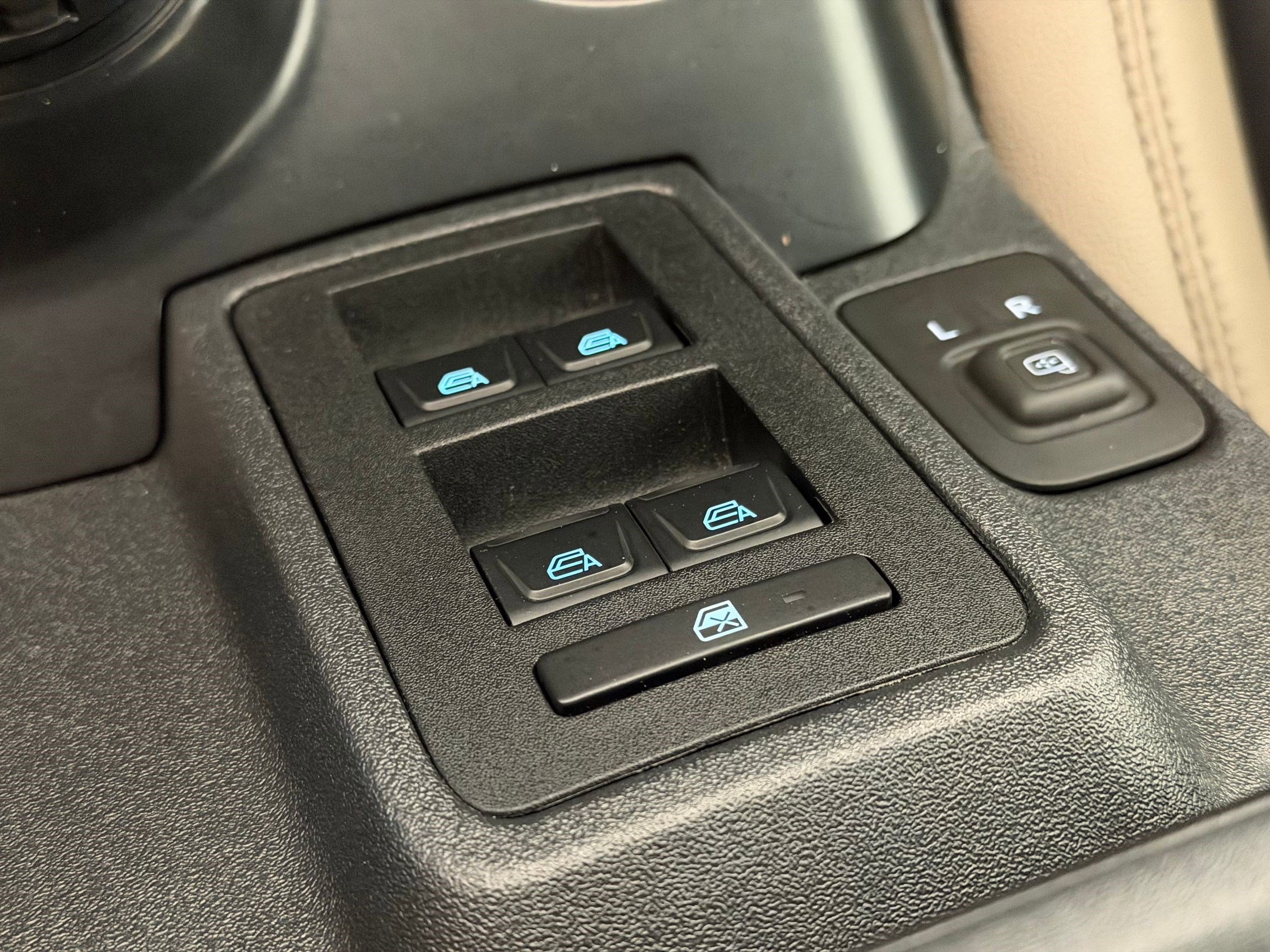 Certified 2024 Ford Bronco Wildtrak image 27