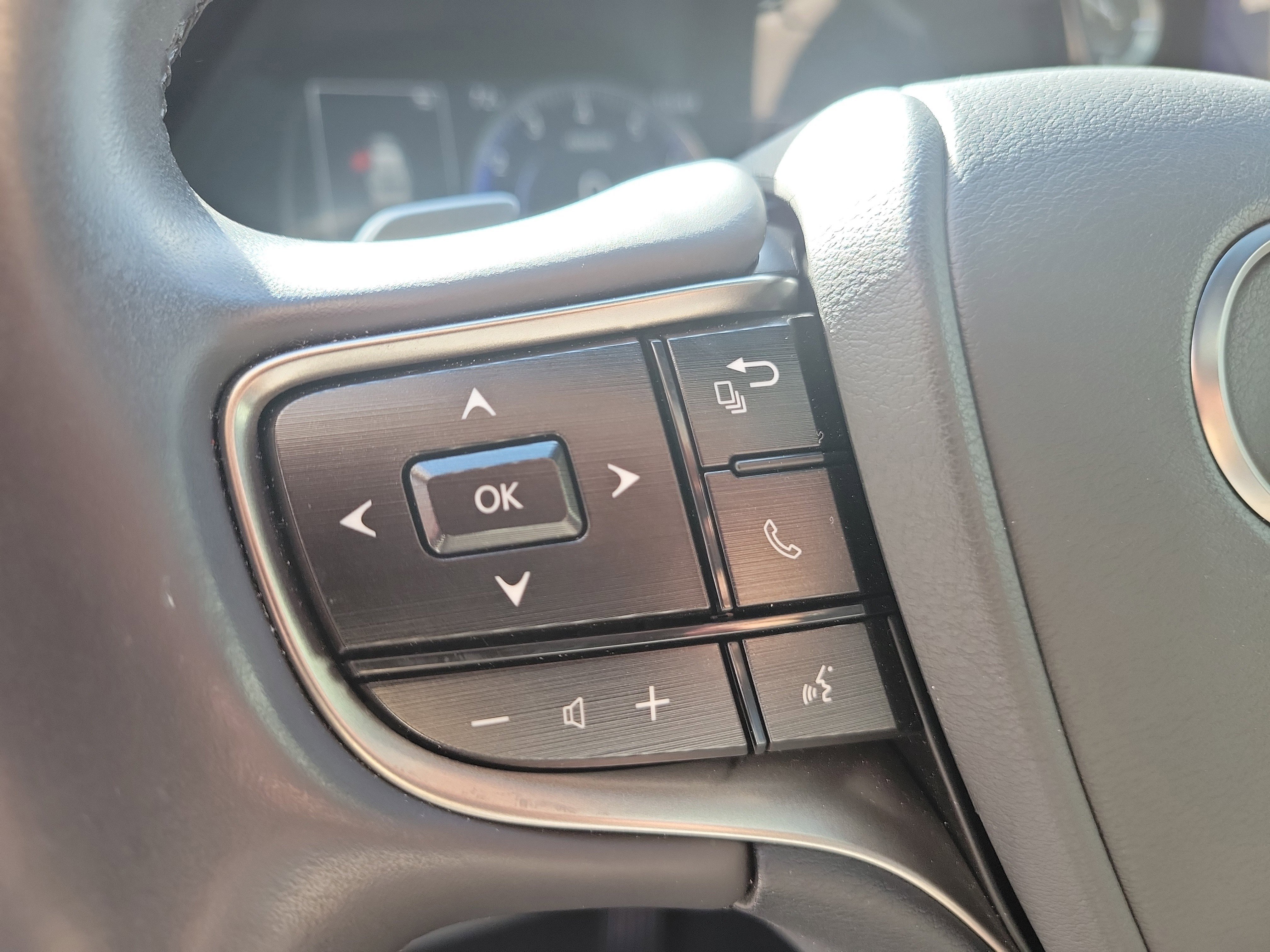 Used 2023 Lexus ES 350 w/ Premium Package image 26