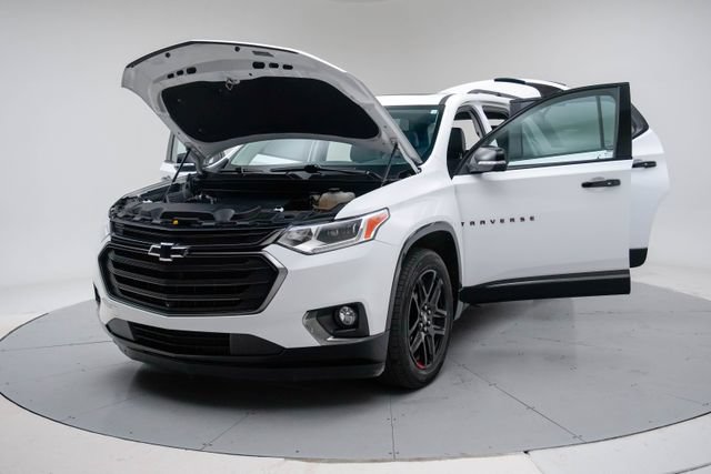 Used 2021 Chevrolet Traverse Premier w/ Redline Edition AWD/4WD image 17