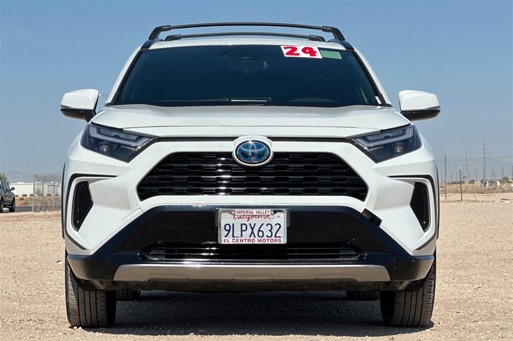 Used 2024 Toyota RAV4 SE image 10