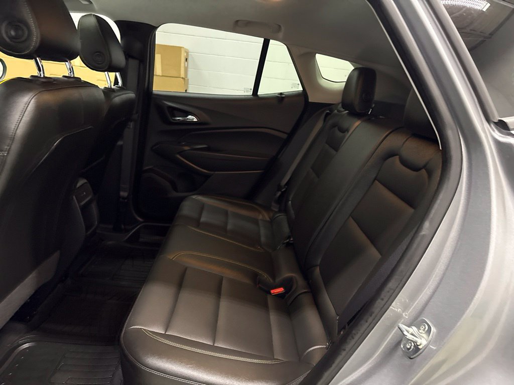Used 2024 Chevrolet Trax ACTIV w/ Sunroof Package FWD image 31