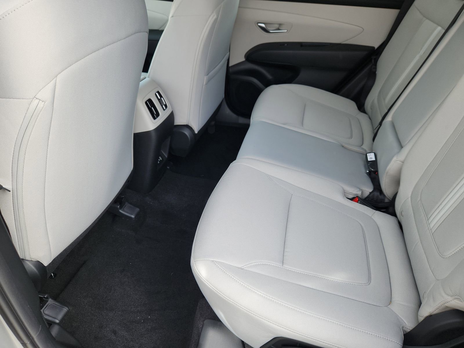 New 2026 Hyundai Tucson SEL image 8