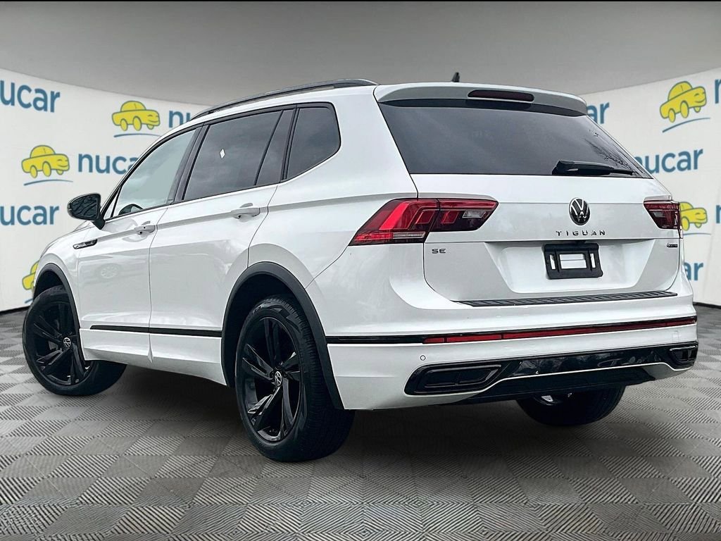 Used 2023 Volkswagen Tiguan SE R-Line AWD/4WD image 4