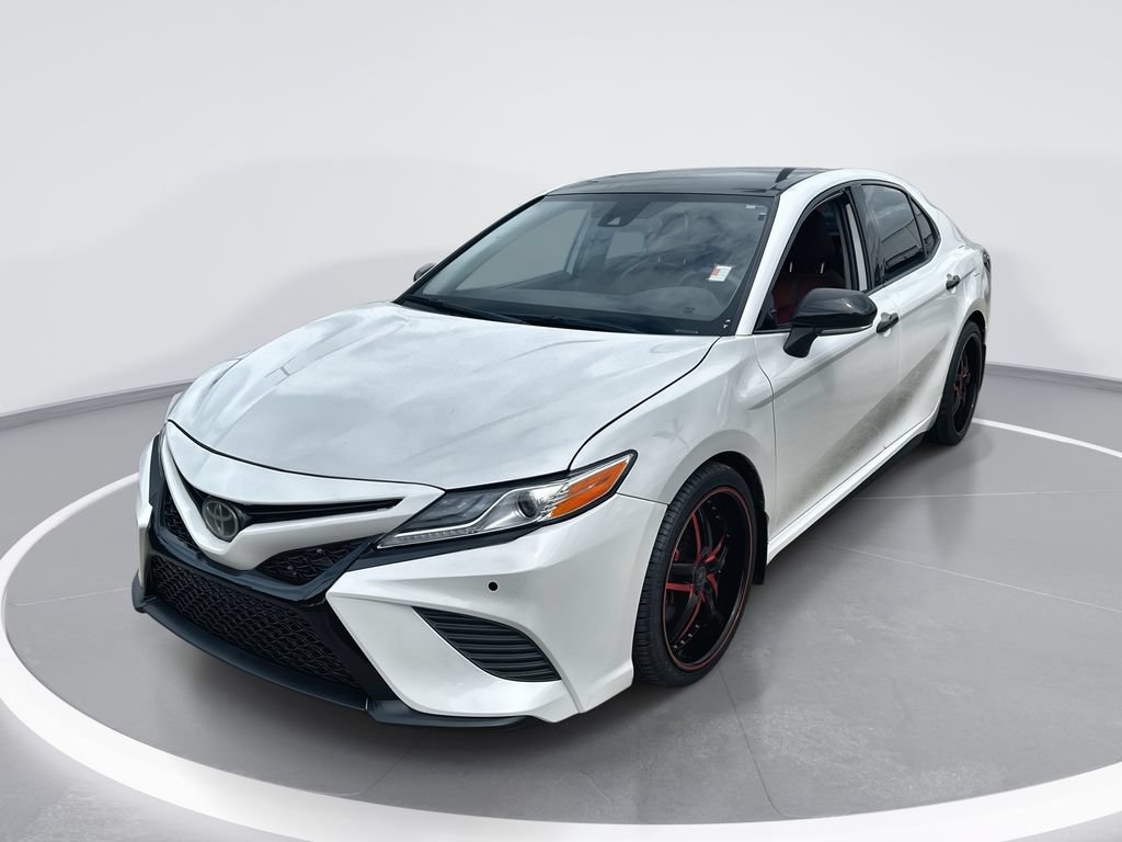 Used 2020 Toyota Camry XSE FWD image 1