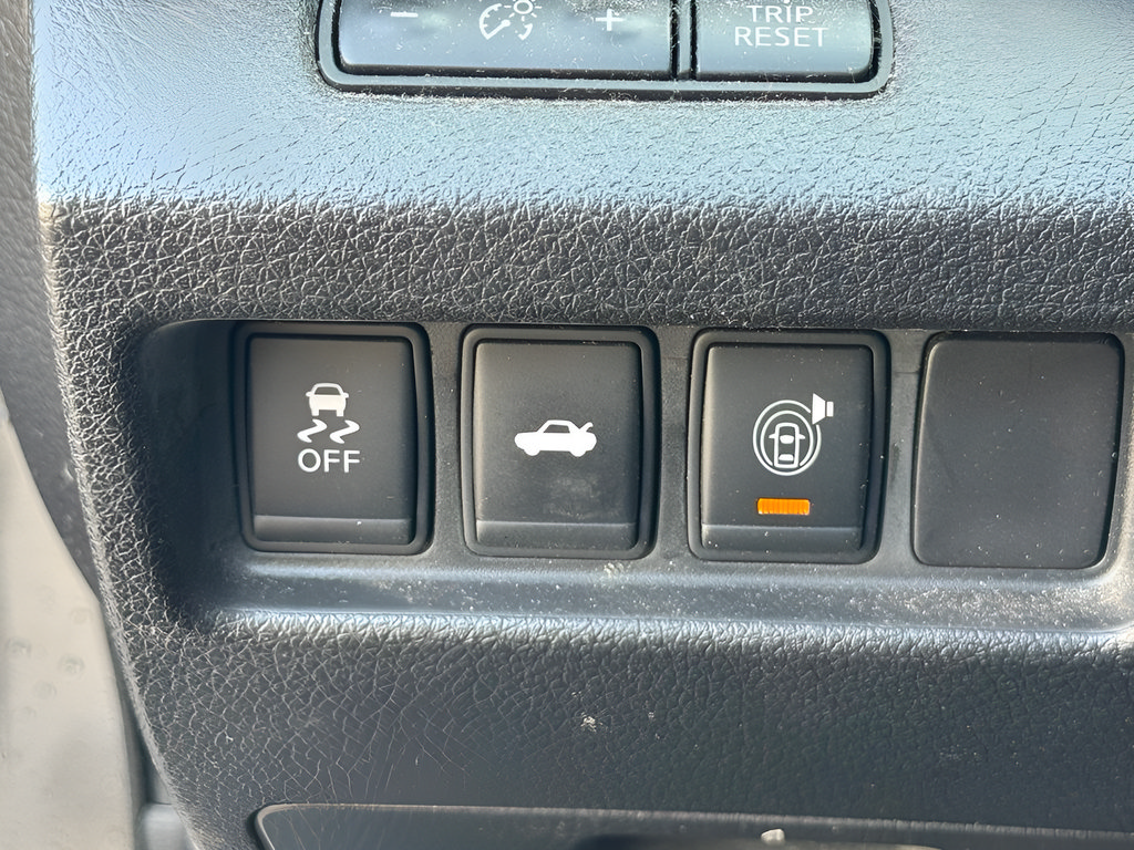Used 2014 Nissan Altima 2.5 SV w/ Convenience Package FWD image 19