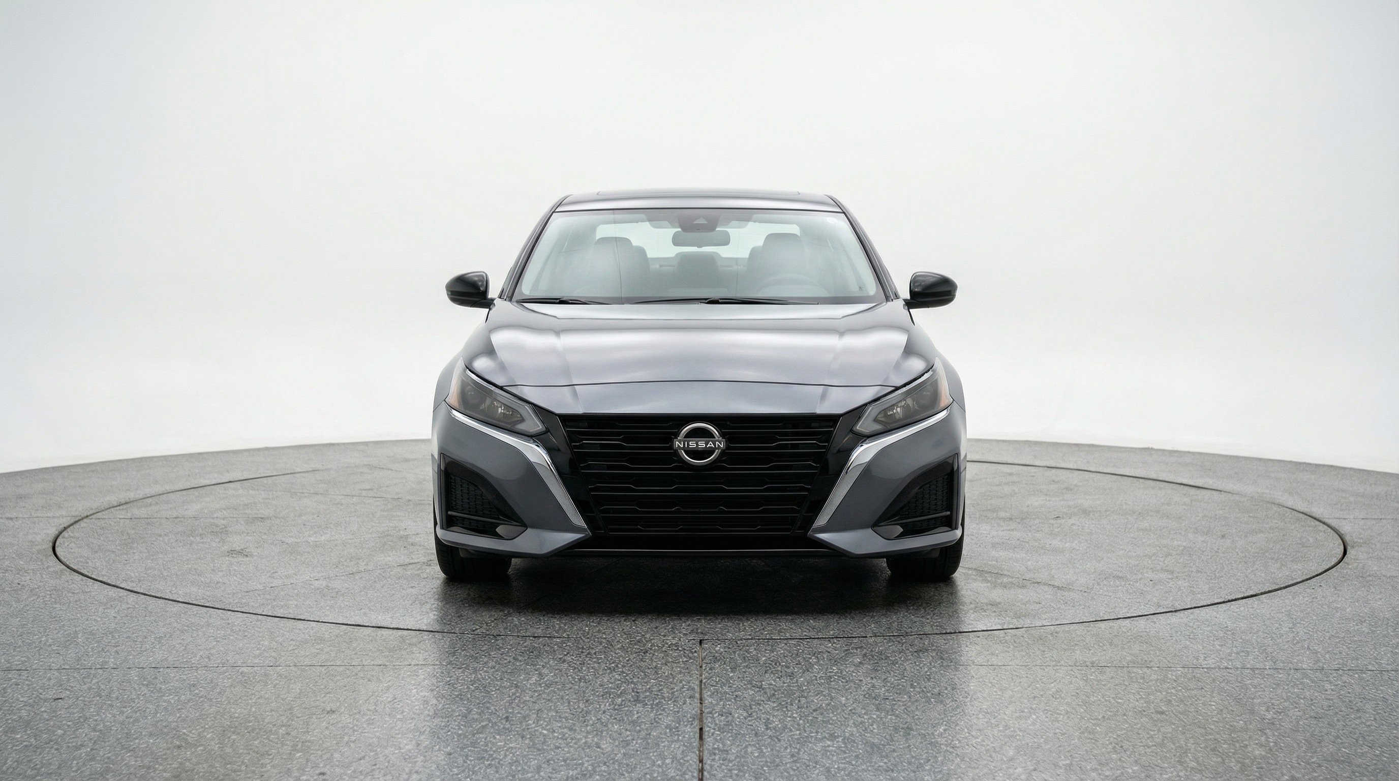 Used 2025 Nissan Altima 2.5 SV image 2