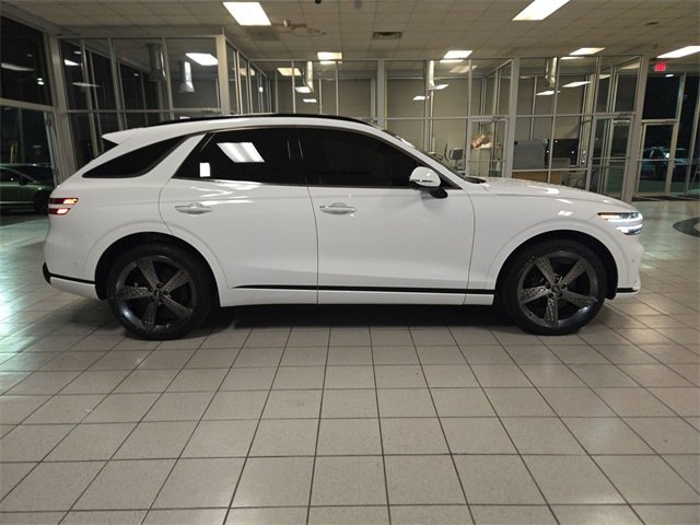 Used 2023 Genesis GV70 2.5T w/ Sport Prestige Package image 9