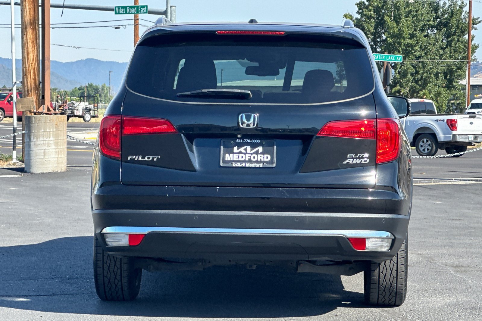 Used 2016 Honda Pilot Elite image 5