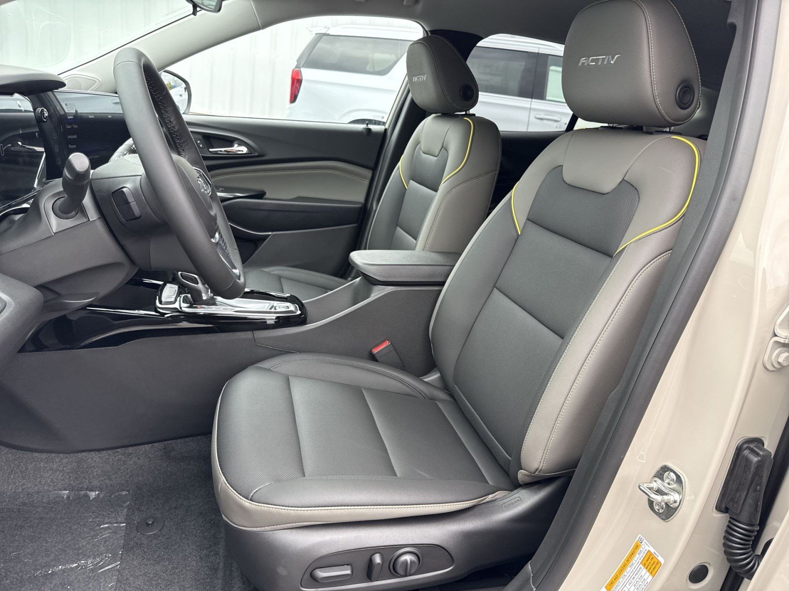 New 2026 Chevrolet Trax ACTIV w/ Driver Confidence Package FWD image 10