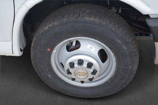 New 2025 Chevrolet Express 3500 w/ Power Convenience Package image 12