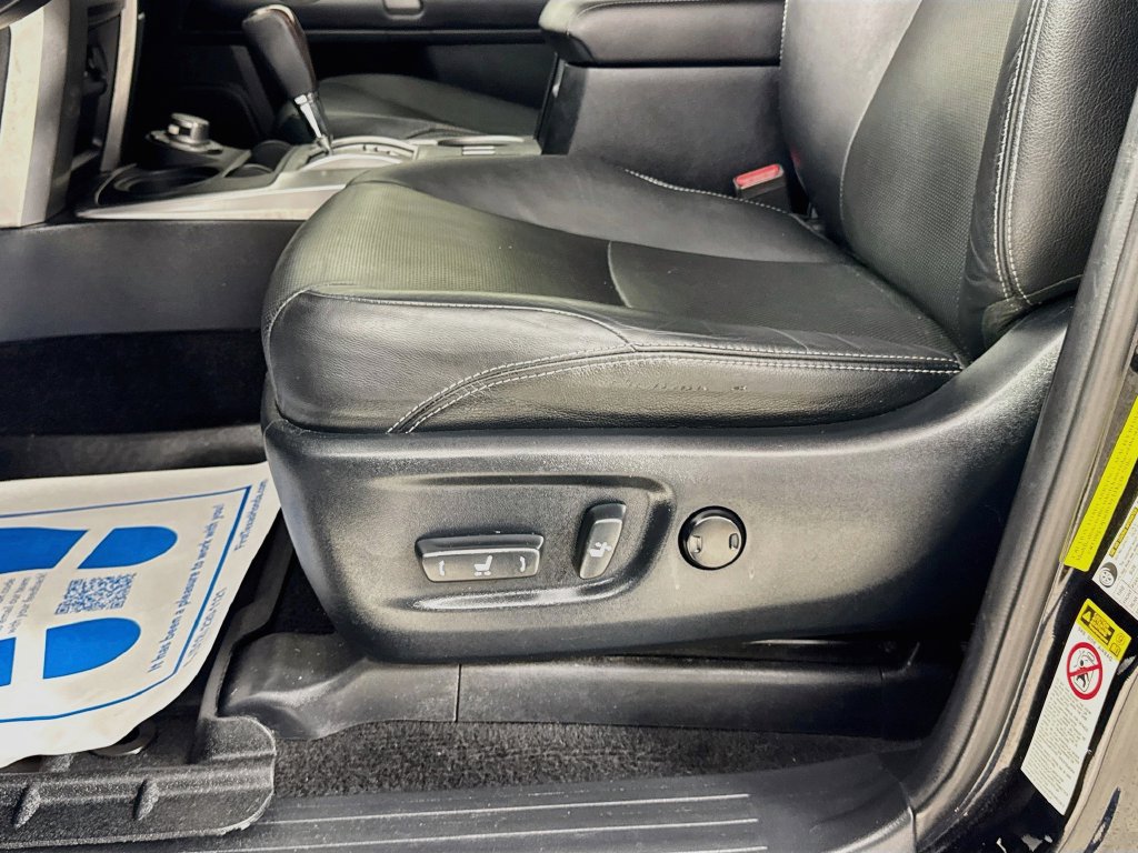 Used 2018 Toyota 4Runner Limited AWD/4WD image 22