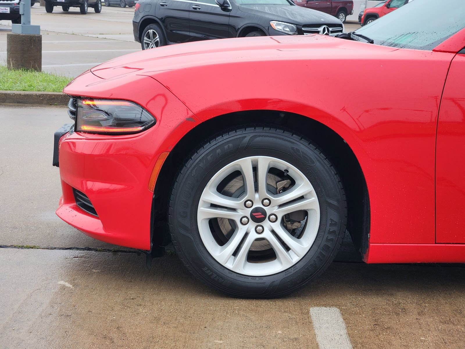 Used 2019 Dodge Charger SXT w/ Leather Interior Group RWD image 10