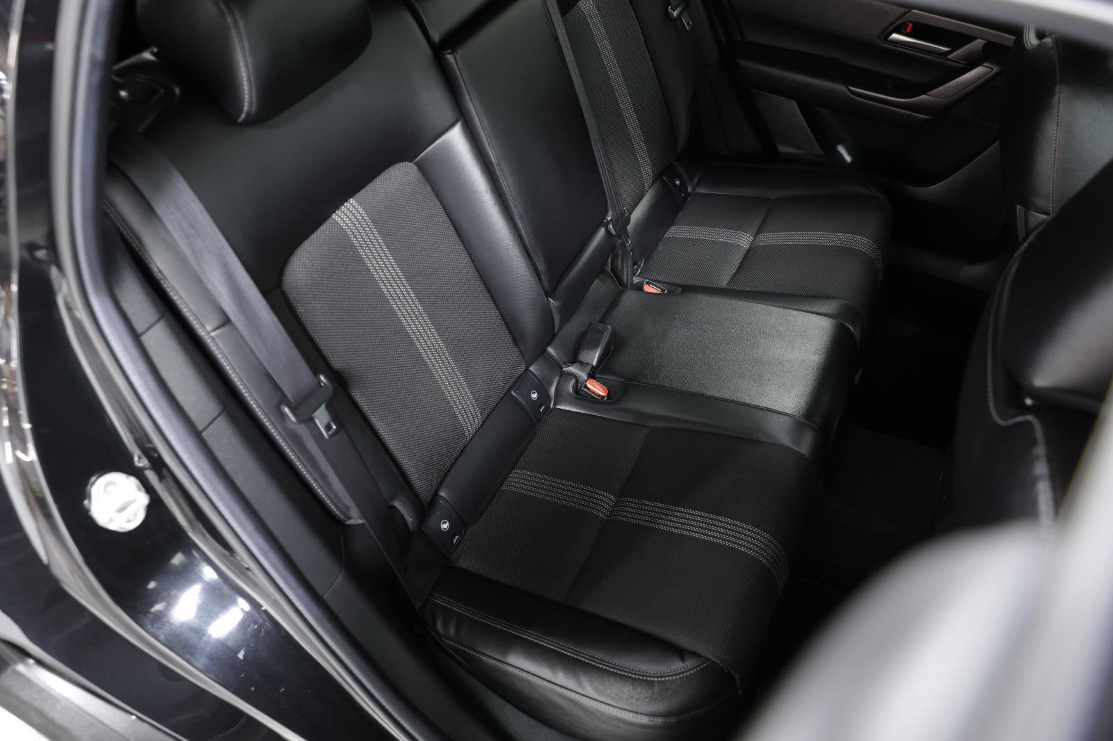 Used 2024 MAZDA CX-50 AWD 2.5 S w/ Preferred Package image 17