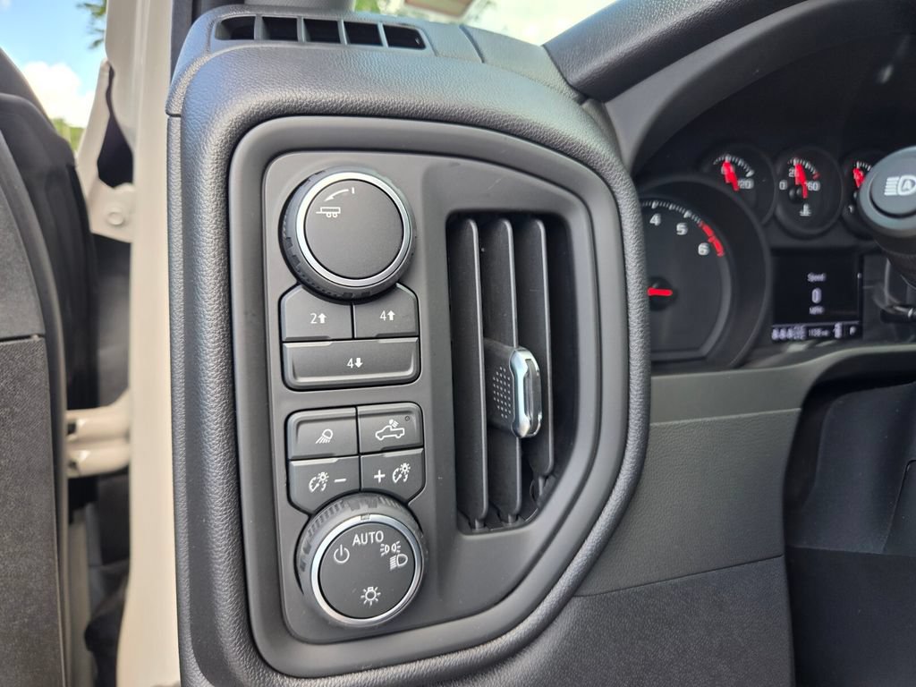 Used 2026 Chevrolet Silverado 2500 Custom w/ Custom Value Package AWD/4WD image 24