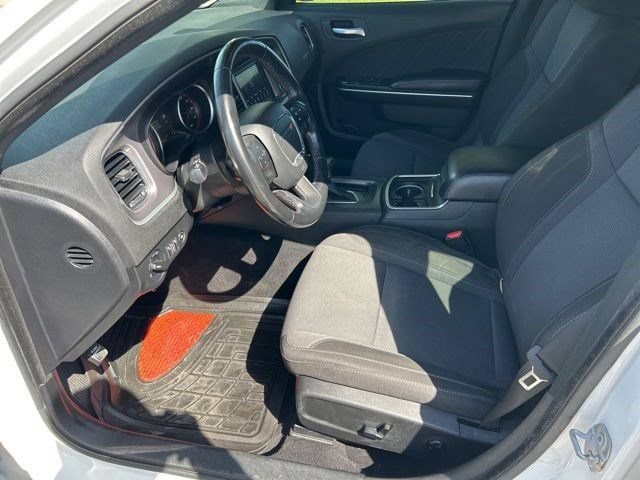 Used 2020 Dodge Charger SXT RWD image 13
