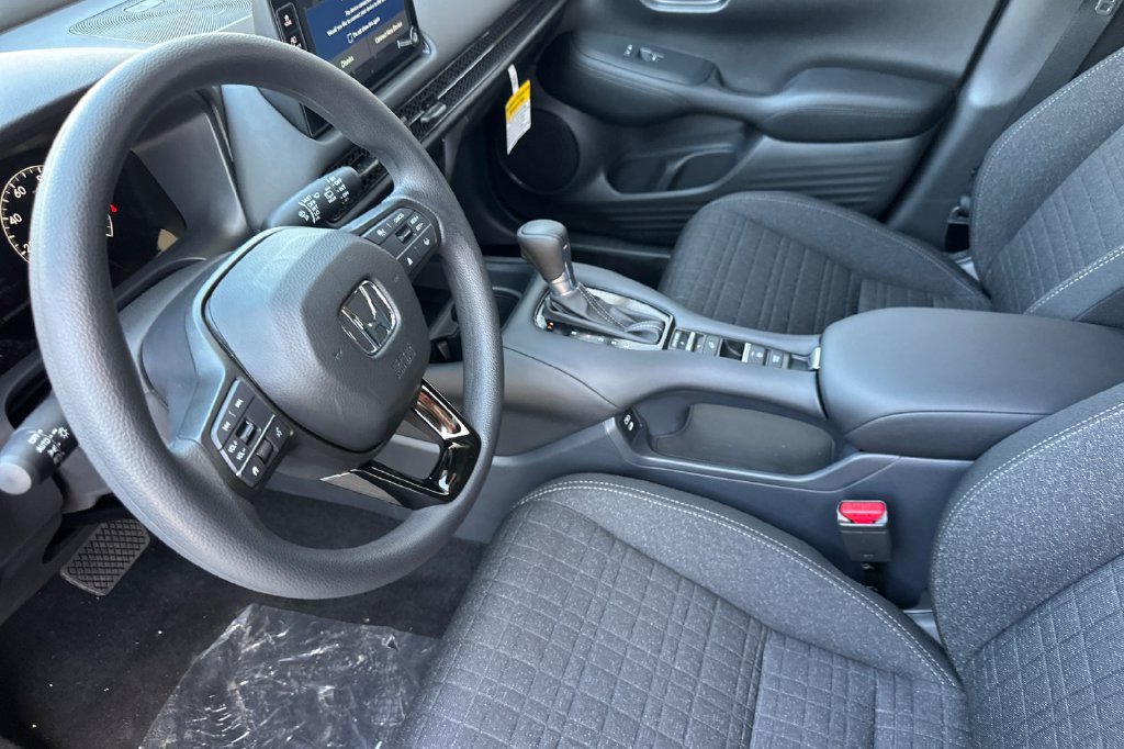 New 2027 Honda HR-V LX image 10