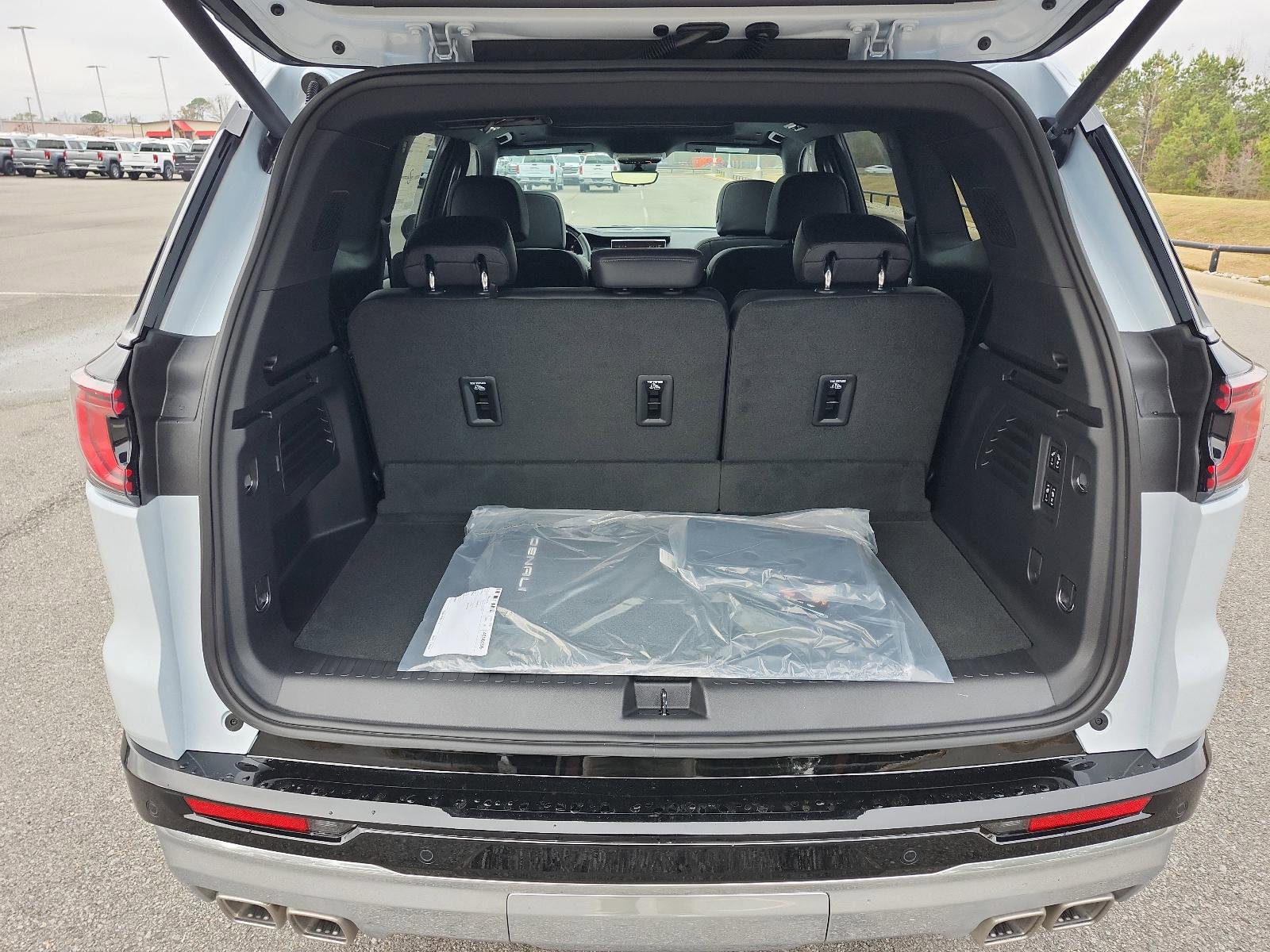New 2026 GMC Acadia Denali w/ Super Cruise Package image 9