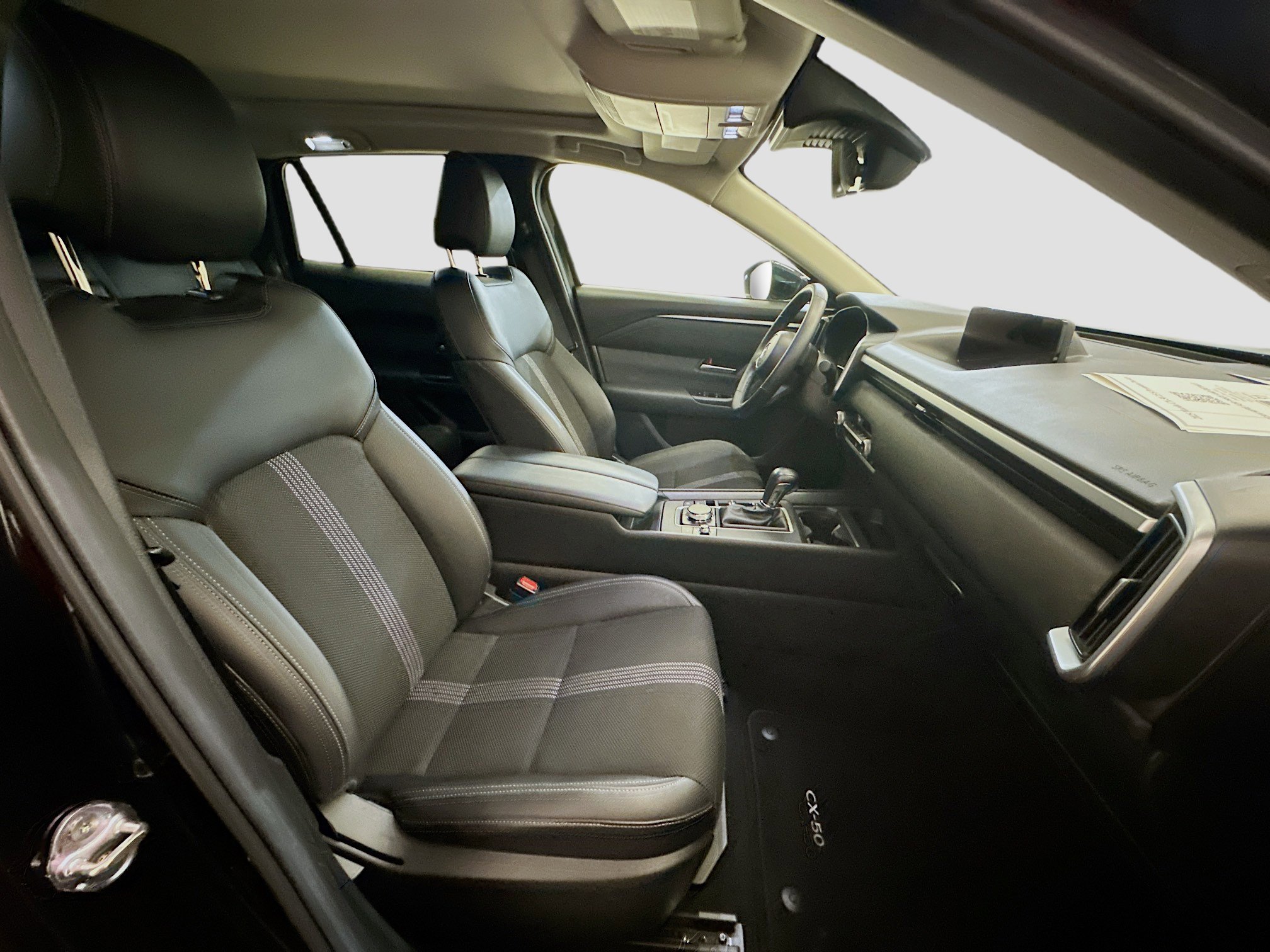 Used 2025 MAZDA CX-50 AWD 2.5 S w/ Premium Package image 34