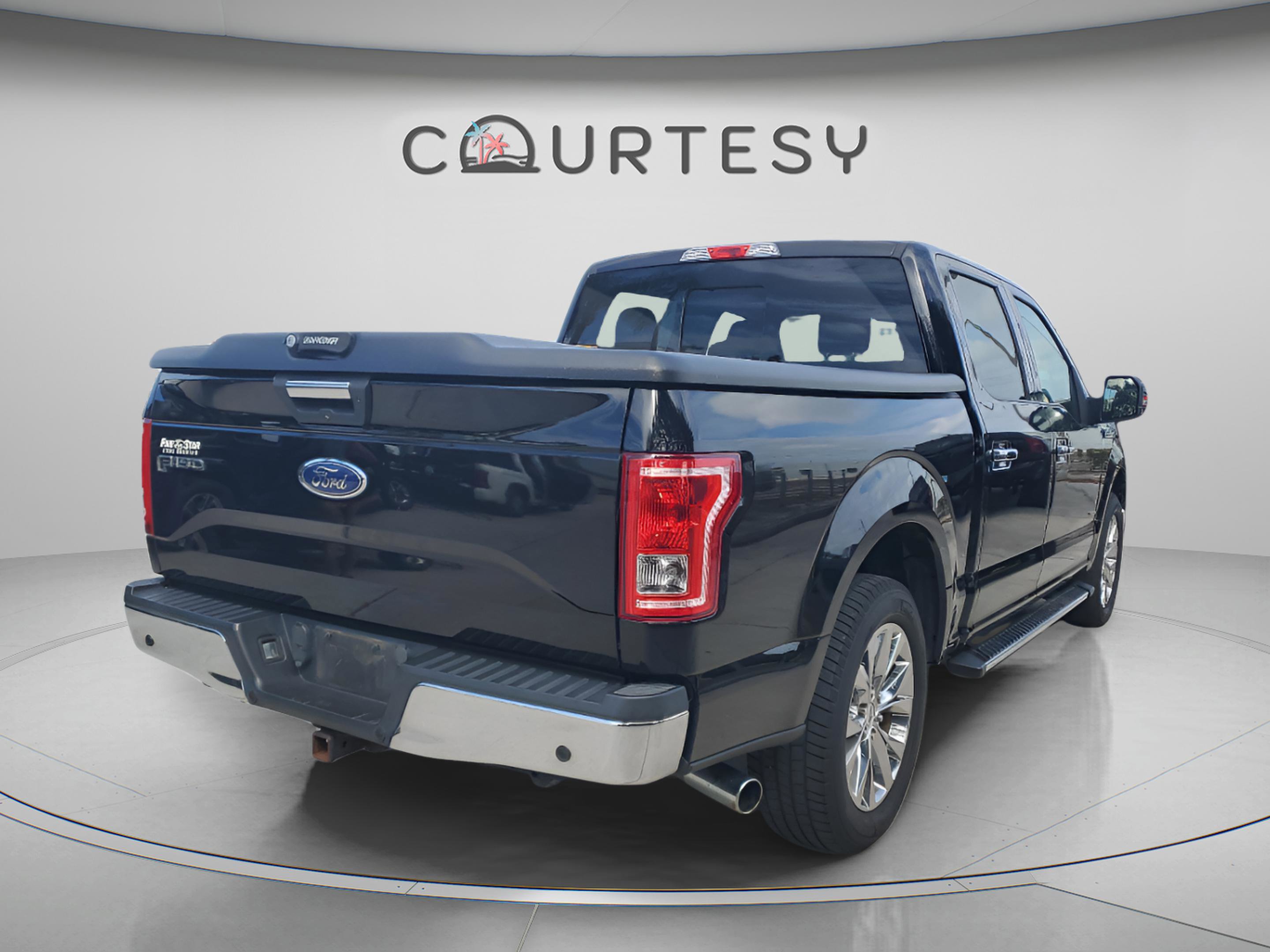 Used 2016 Ford F150 XLT w/ Equipment Group 302A Luxury image 3