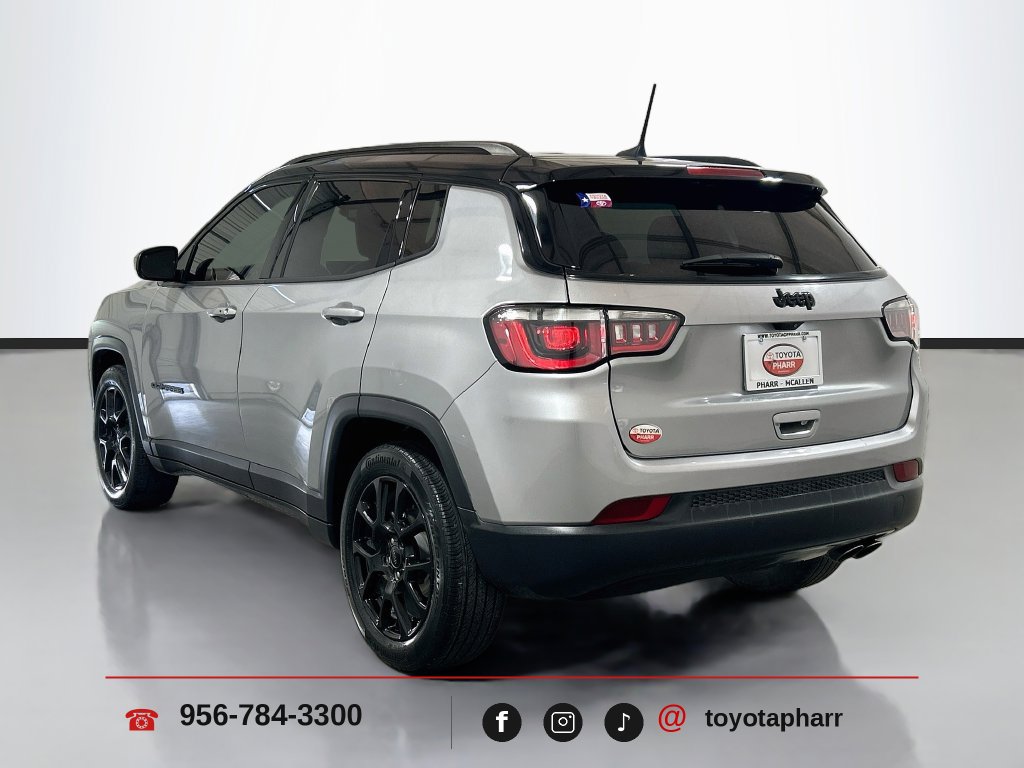 Used 2022 Jeep Compass Latitude FWD image 8