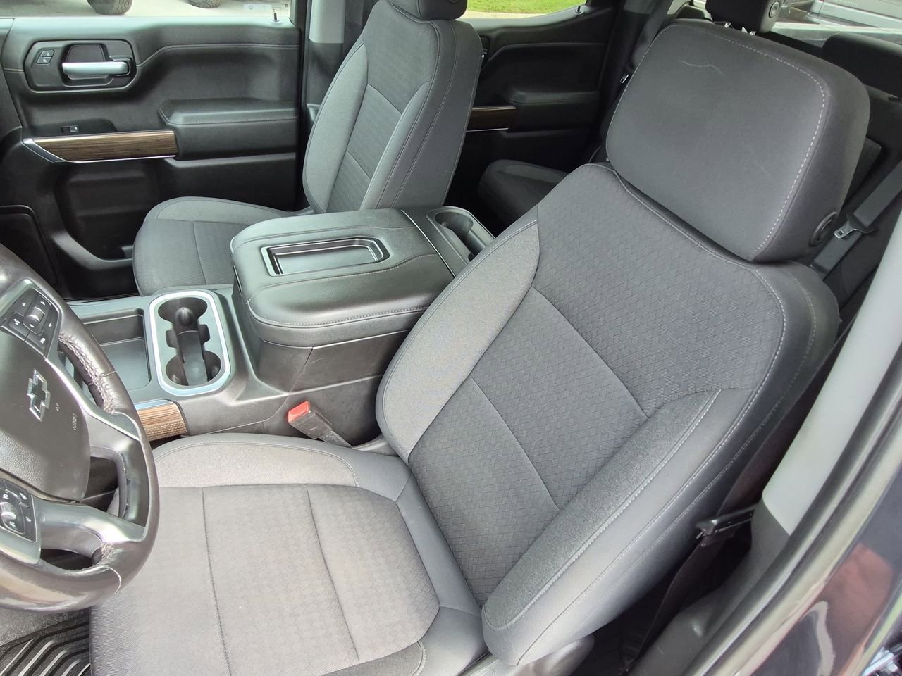 Used 2021 Chevrolet Silverado 1500 LT Trail Boss w/ Bed Protection Package AWD/4WD image 18