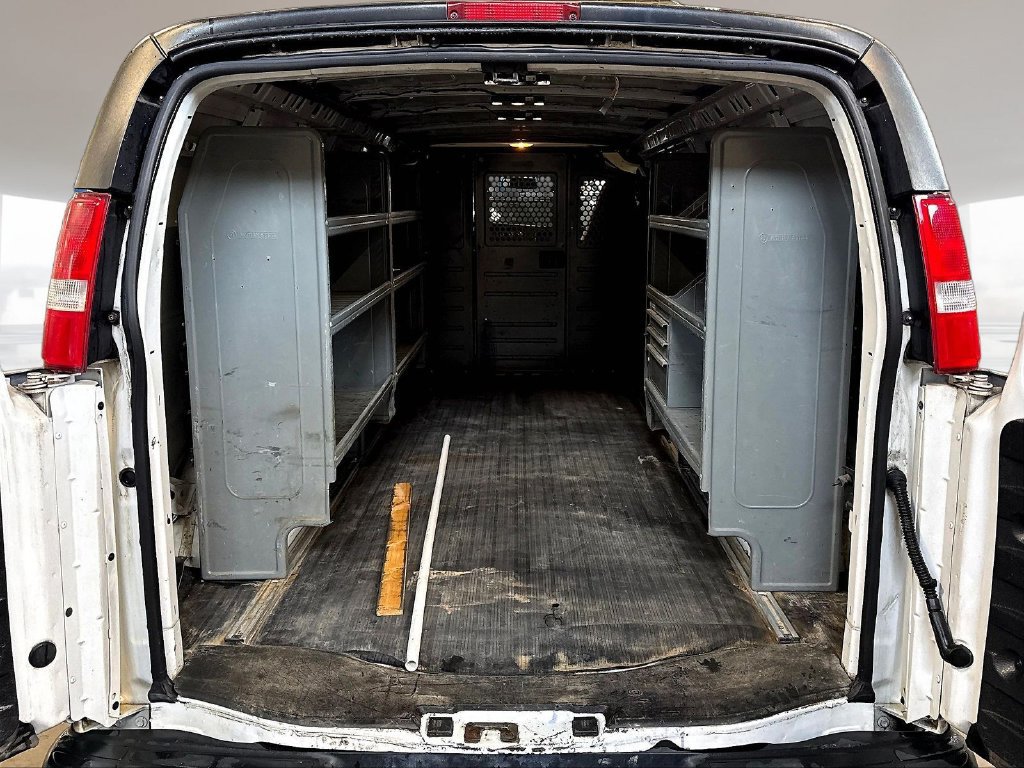 Used 2019 Chevrolet Express 3500 Extended RWD image 9