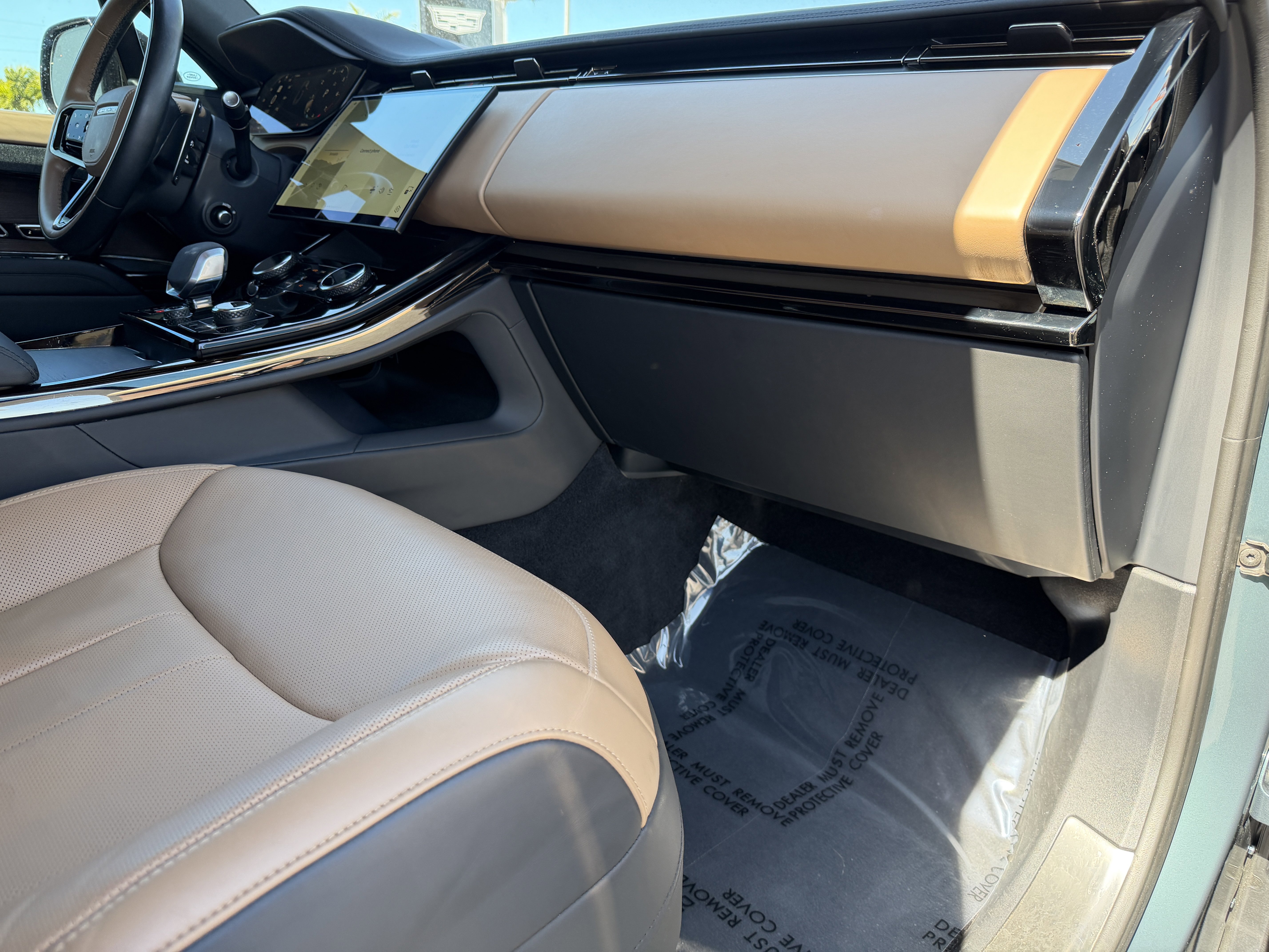 Used 2023 Land Rover Range Rover Sport SE Dynamic image 12