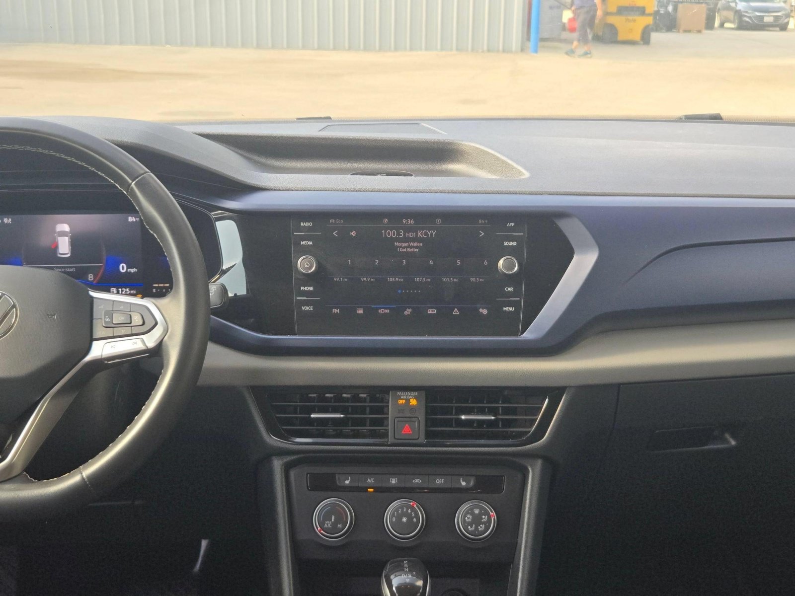 Used 2022 Volkswagen Taos SE AWD/4WD image 16